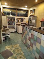 Jukung Guest House
