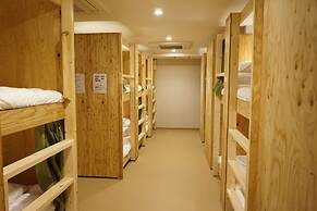 Hostel Rakutsuki