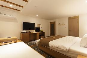 Hotel Leaders