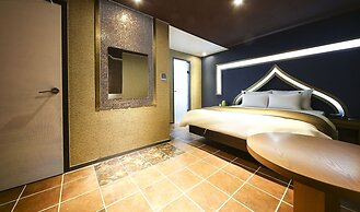 Hotel Leaders