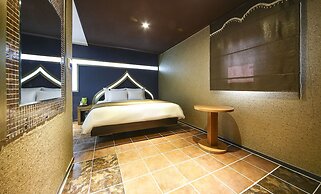 Hotel Leaders