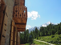 Hôtel Aiguille de La Tza