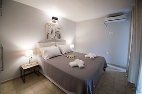 Regalo Apartments