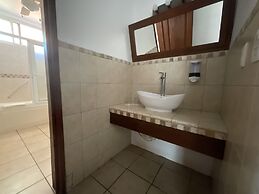 Hotel Cayman Suites