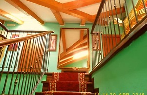 Hotel Lion