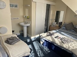Ivydene Guest House