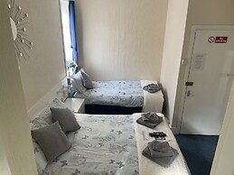 Ivydene Guest House