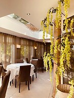 Nuthurst Grange Country House Hotel