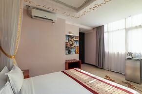 Russel Hotel
