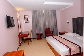 Russel Hotel