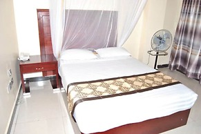 Russel Hotel