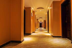 Russel Hotel