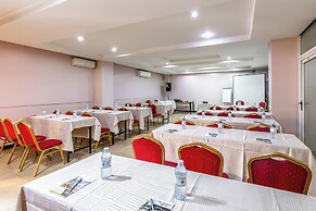 Russel Hotel