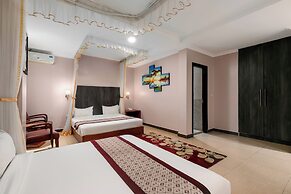 Russel Hotel