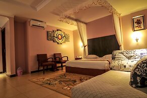 Russel Hotel