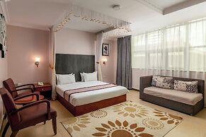 Russel Hotel
