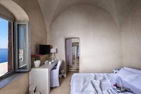 Mythical Blue Luxury Suites