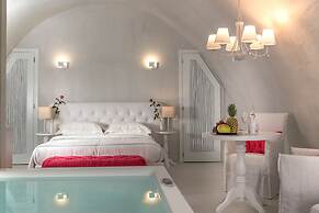 Mythical Blue Luxury Suites