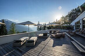 NIDUM - Casual Luxury Hotel