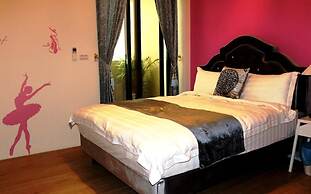 Puli Waltz Villa