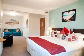 The Sun Bay Hotel & Restaurant