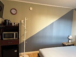 Stop 21 Motel