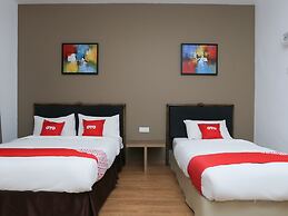 OYO 89915 East Mount Hotel