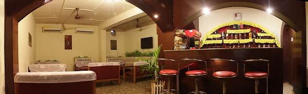 Hotel Parisutham