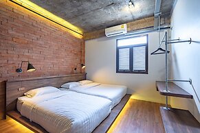 Siam Plug In Hostel