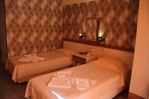 Saturn Hotel