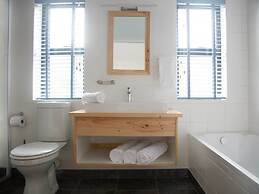 7 Ackermann Place Guest House