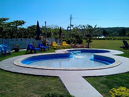 Bohemian Holiday Inn