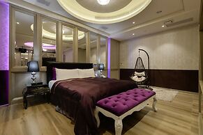 M hotel