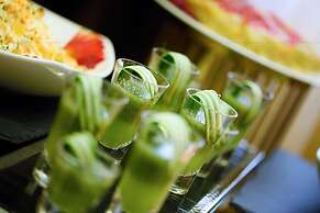 Pulse Al Jaddaf Hotel
