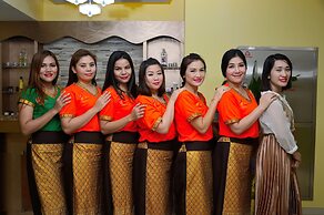 Pulse Al Jaddaf Hotel