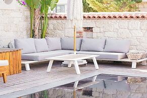Alacati Limonaia Hotel