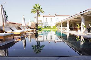 Alacati Limonaia Hotel