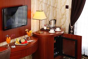 Grand Vuslat Hotel