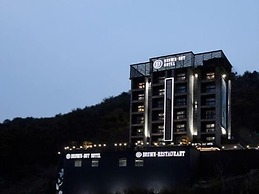 Nature Hotel