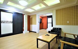 Instar Hotel Yangsan