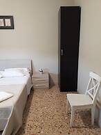 48 airport budget rooms