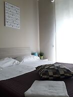48 airport budget rooms