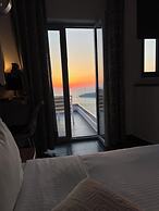 Unique Suites