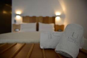 Unique Suites