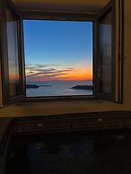 Unique Suites