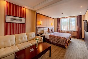 The Grand Hill Hotel