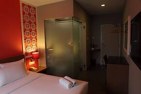 The Grand Jade Hotel