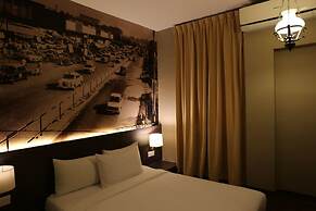 The Grand Jade Hotel