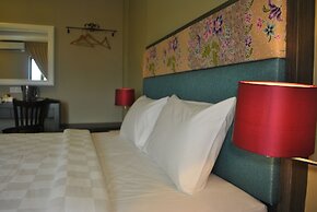 The Grand Jade Hotel