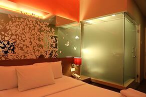The Grand Jade Hotel
